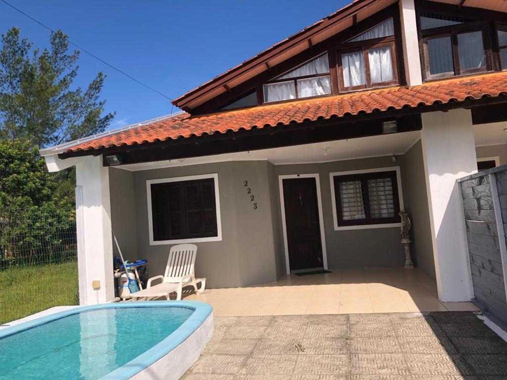 Casa/Sobrado 02 Dormitórios